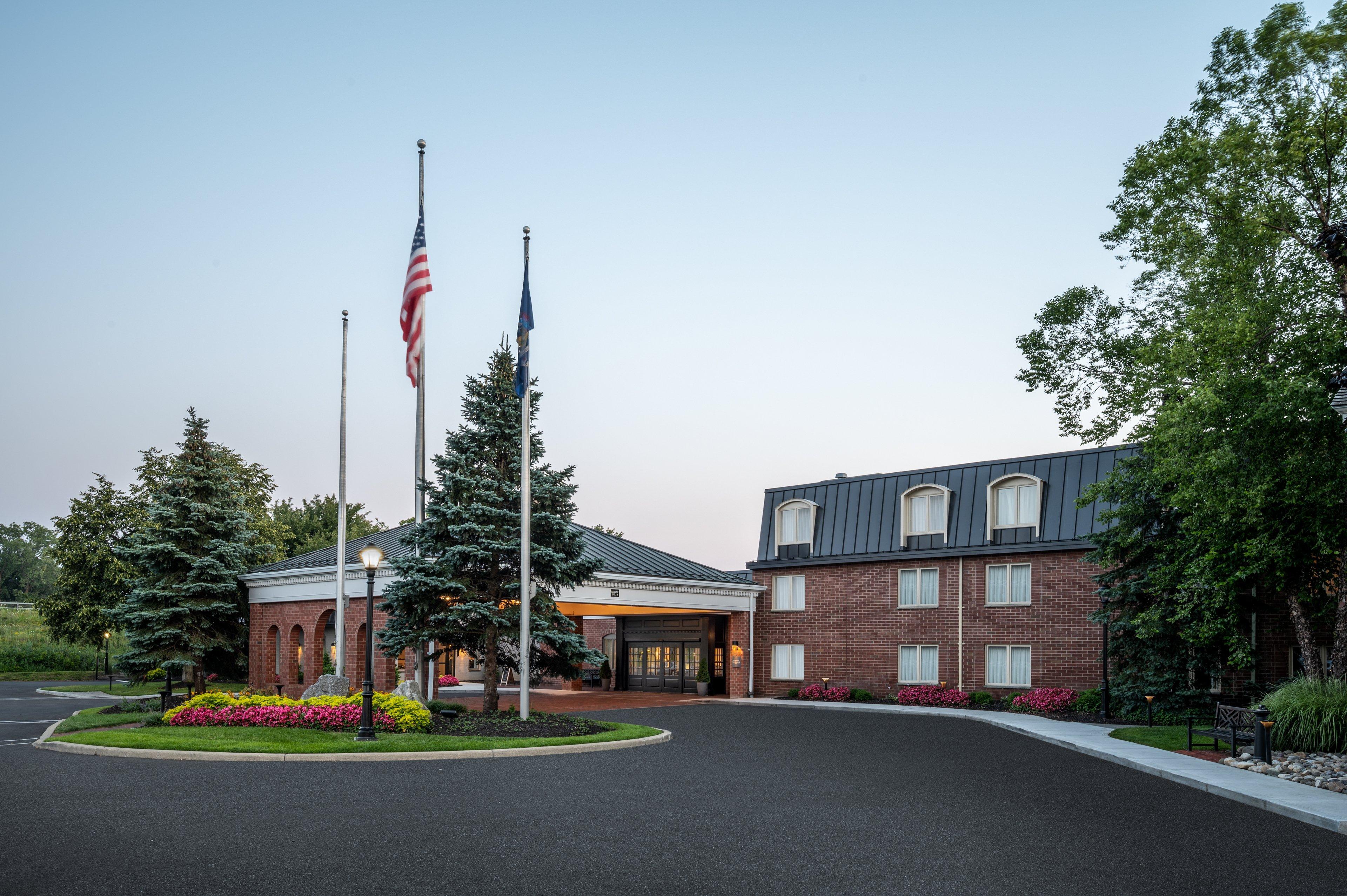 Crowne Plaza Albany - The Desmond Hotel Екстериор снимка