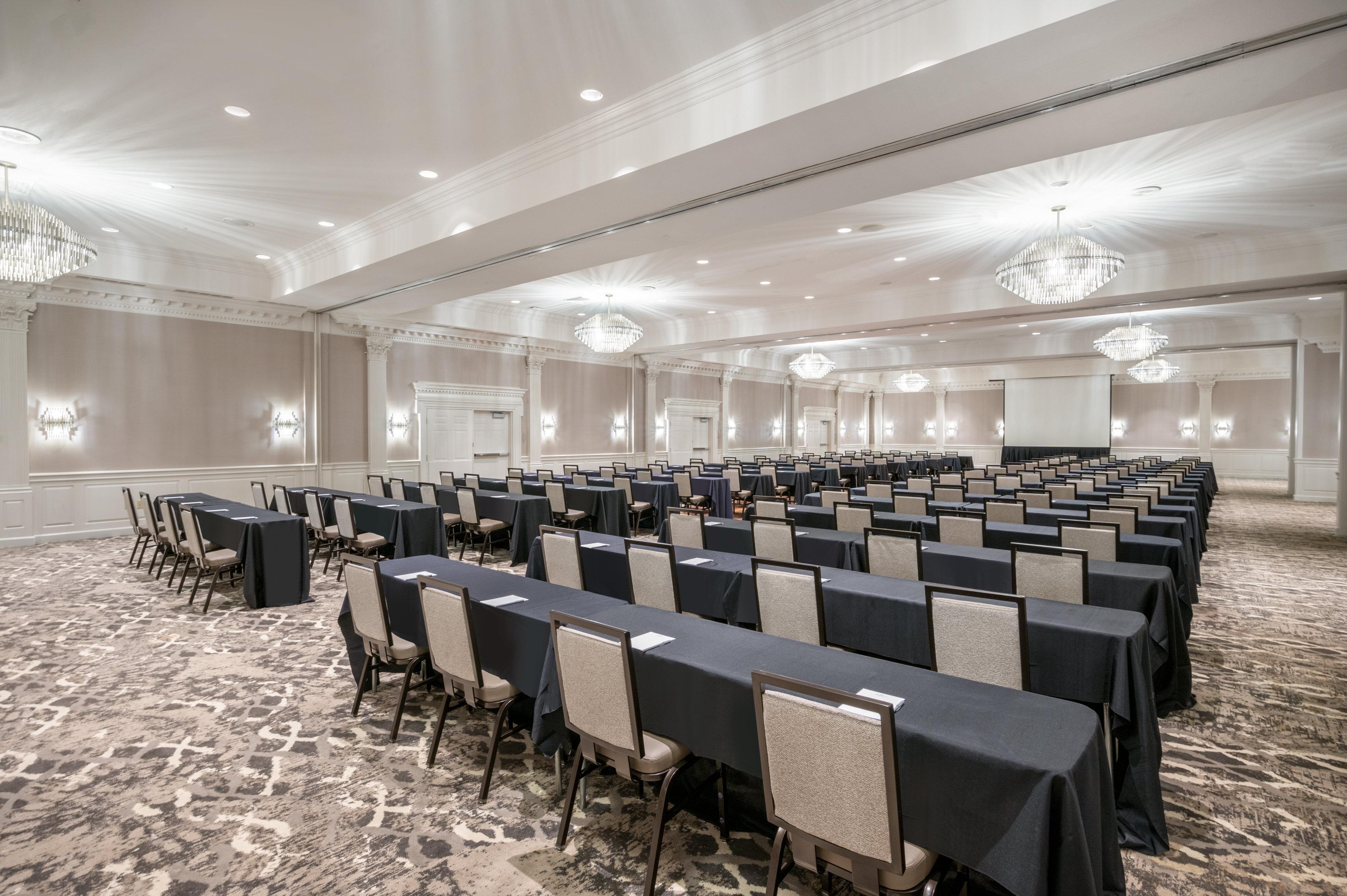 Crowne Plaza Albany - The Desmond Hotel Екстериор снимка