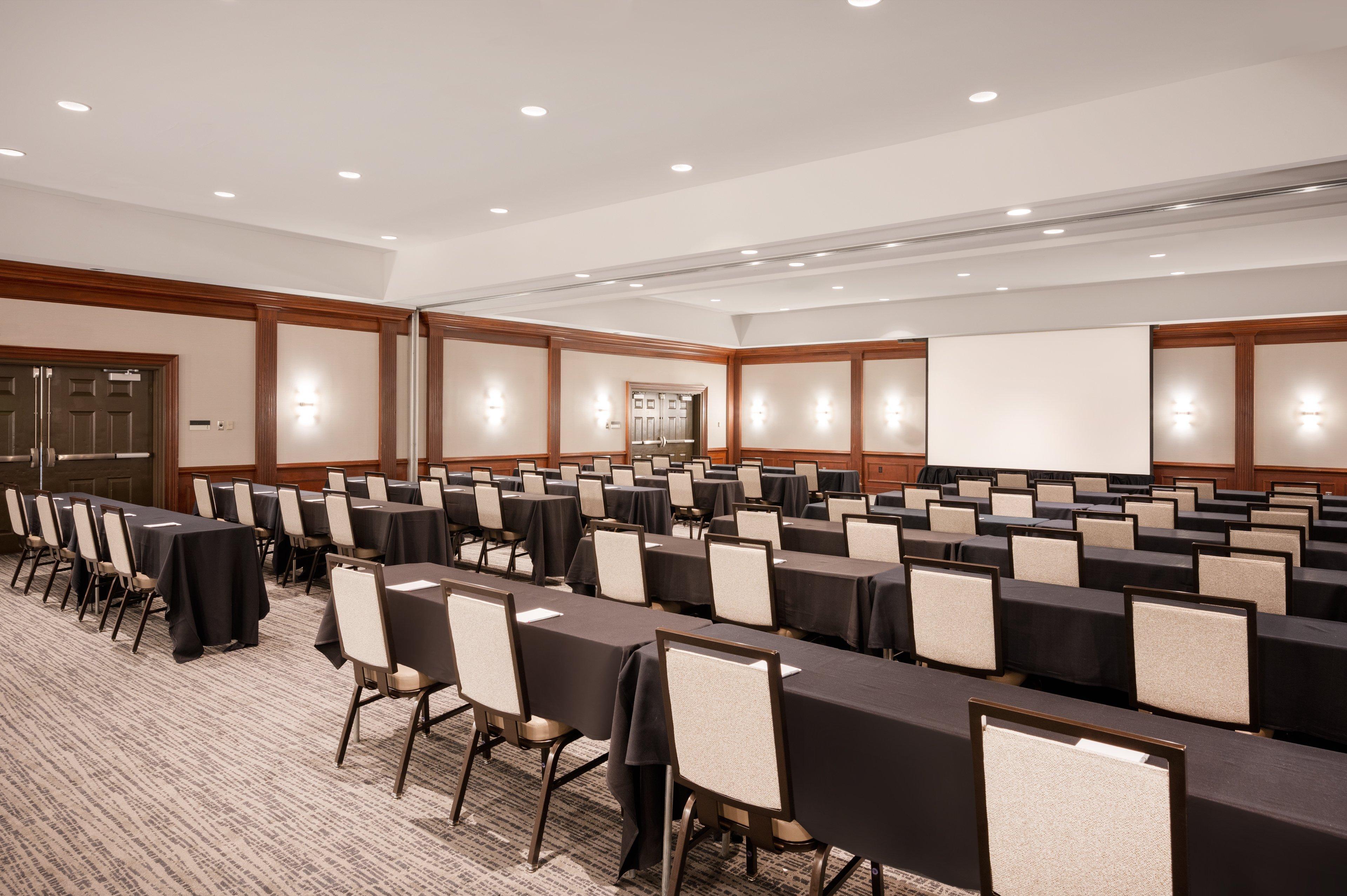 Crowne Plaza Albany - The Desmond Hotel Екстериор снимка