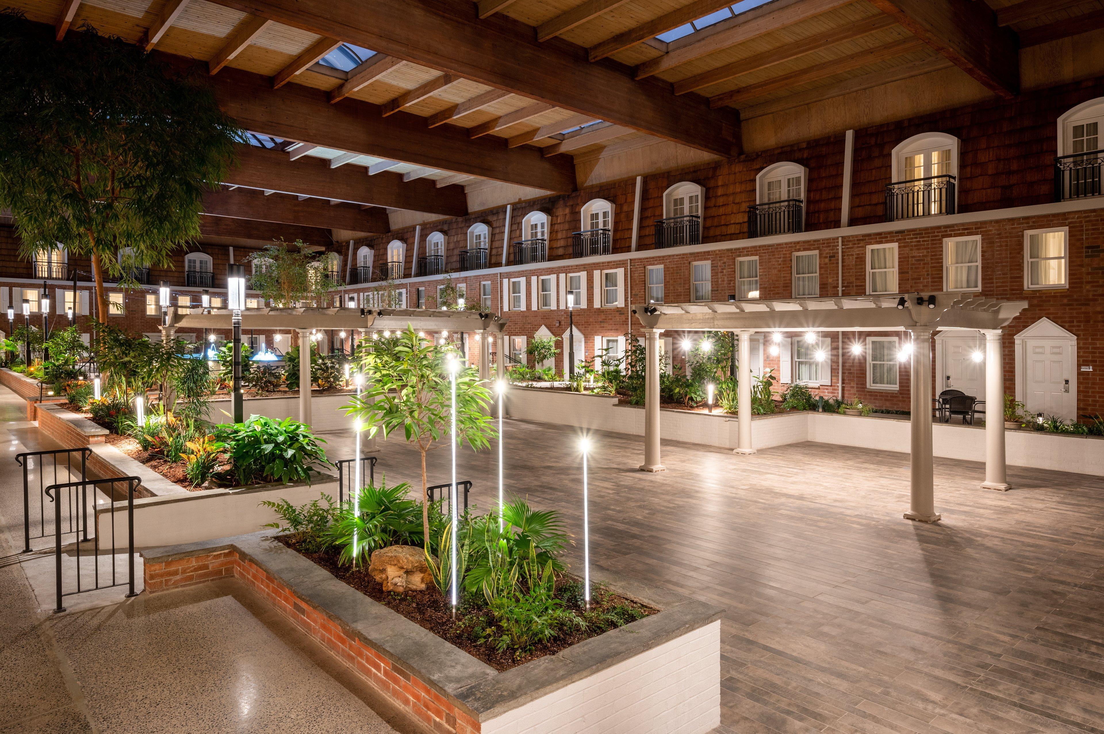 Crowne Plaza Albany - The Desmond Hotel Екстериор снимка