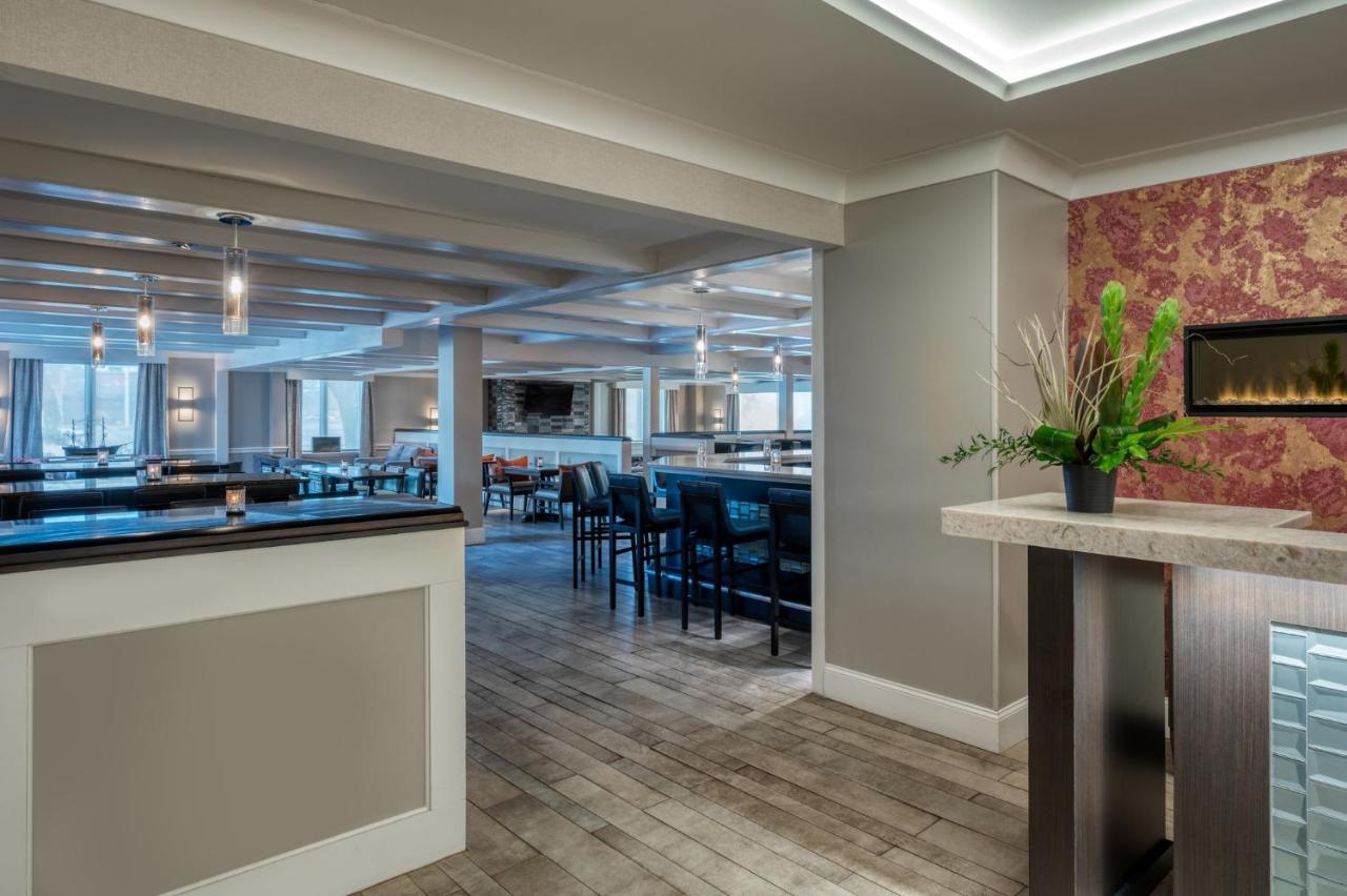 Crowne Plaza Albany - The Desmond Hotel Екстериор снимка