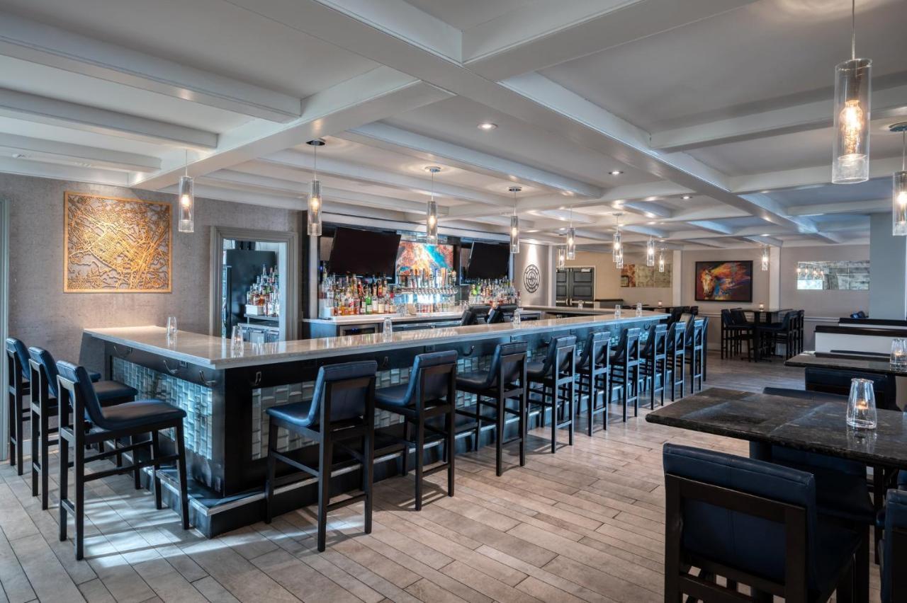 Crowne Plaza Albany - The Desmond Hotel Екстериор снимка
